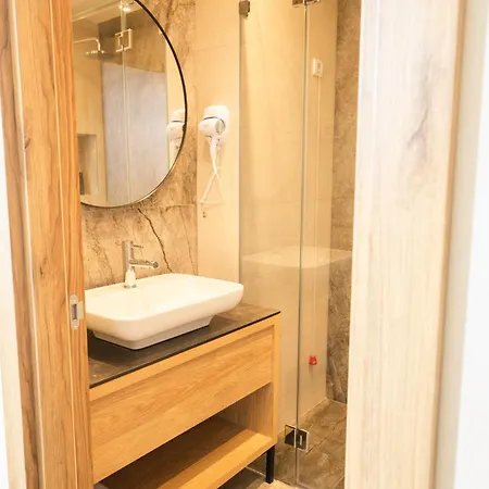 Pecina Stroga - Bjelica Winery Bed & Breakfast 3*