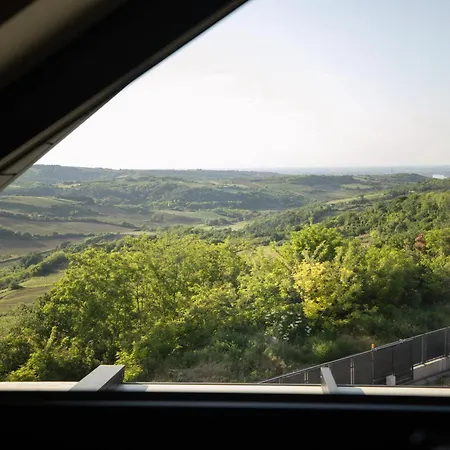 Pecina Stroga - Bjelica Winery Bed & Breakfast 3*