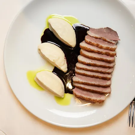 Pecina Stroga - Bjelica Winery Bed & Breakfast